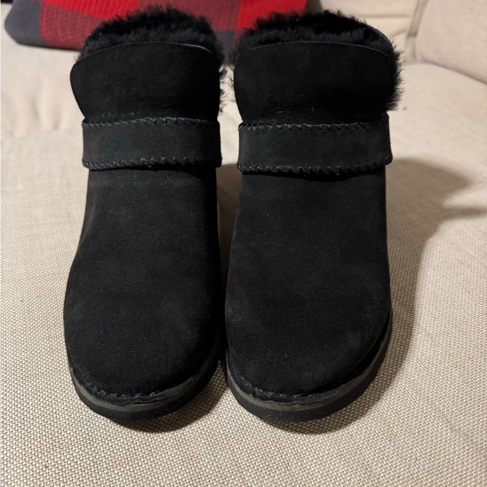 Women’s Ugg Booties! Only worn a few time times Size 8